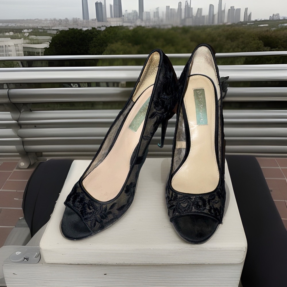 Betsey Johnson‎ Women's Floral Black Adley High Heels Size 7 Flower Design Cute